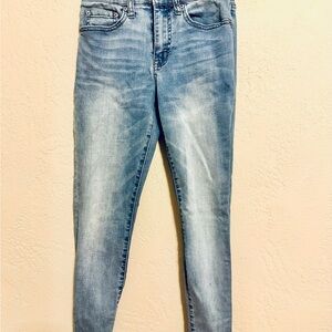 Aeropostale Aero High Rise size 0 light wash Denim Jeans EUC